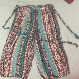2/4 length pattern pants